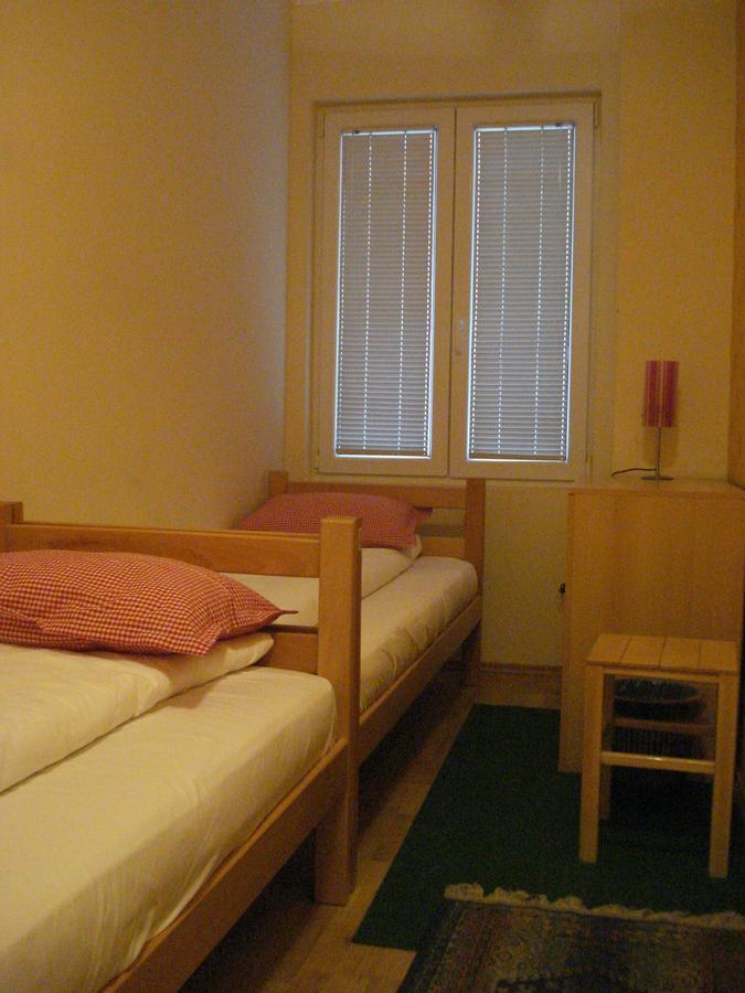 בלגרד Hostel Jasmin מראה חיצוני תמונה
